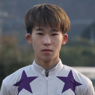 井上 瑛太 写真